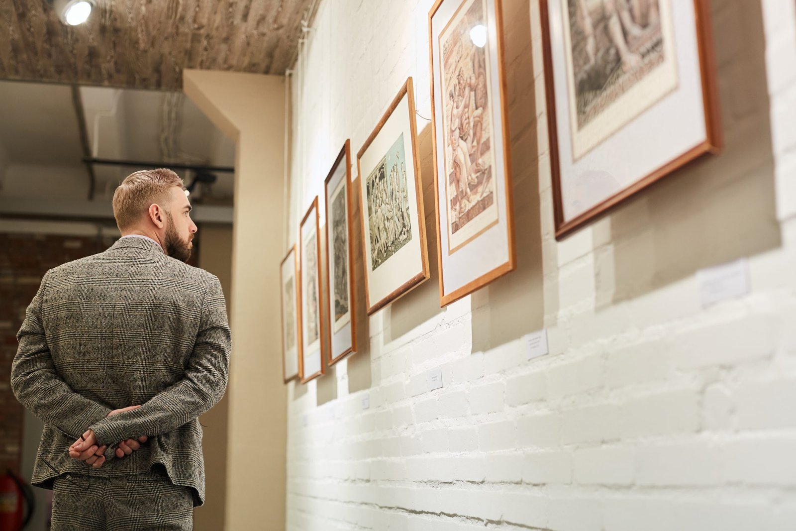 Man visiting art gallery